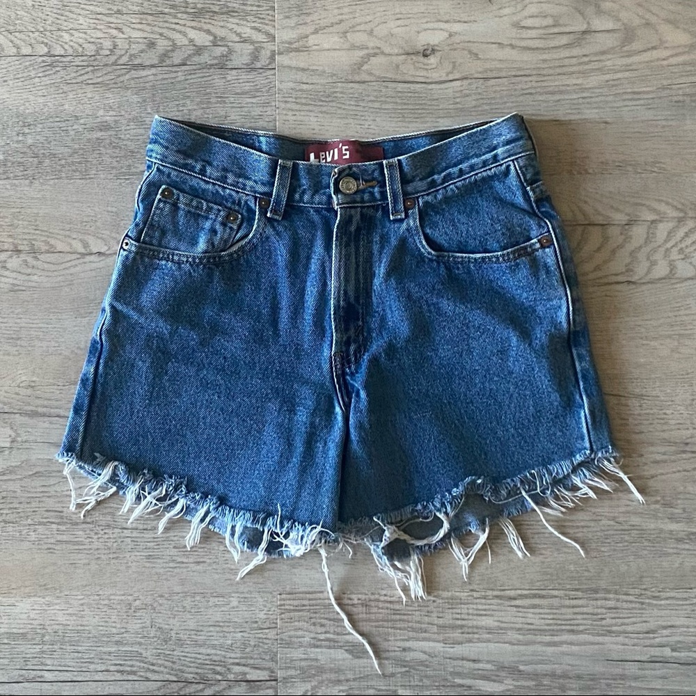 Vintage 550 Levi’s Denim Shorts (SIZE 27) Original